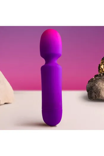 Glo-Girl Wand Mini di Rocks-Off: Vibrazione Potente in Formato Mini