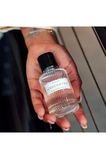 Unscented Attract Them - Feromoni Scientifici per Attrarre Tutti i Generi | Eye of Love