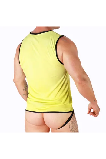 Maglietta Red Macho - Taglio Sportivo e Materiale Leggero