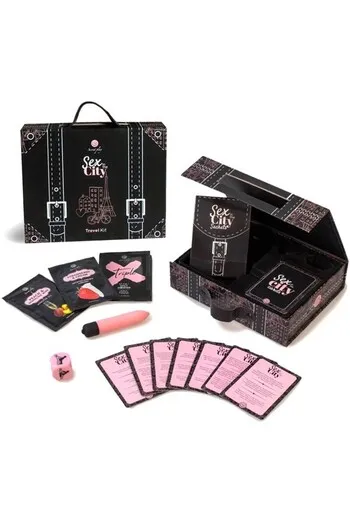 Kit Viaggio Romantico: Giochi e Passione in Città