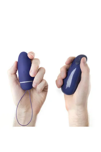 Bnaughty Deluxe Unleashed: Wireless Silicone Bullet with Remote - Waterproof Pleasure