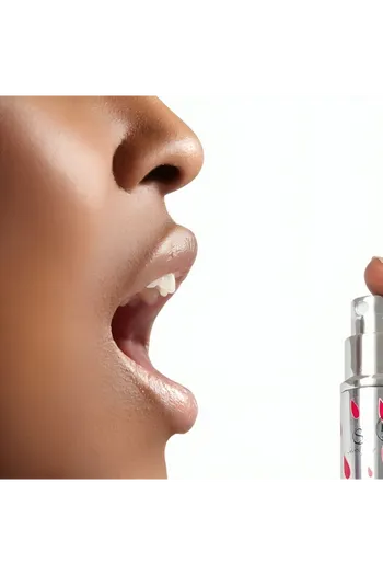 Spray Bocca e Gola Sapore Fragola Acida - Idratazione e Piacere per Sesso Orale