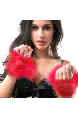 Sensual Chain Bracelets in Aluminum and Feather