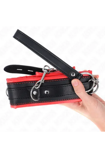 Collari e Collari con Guinzaglio KINK: Eleganza e Controllo