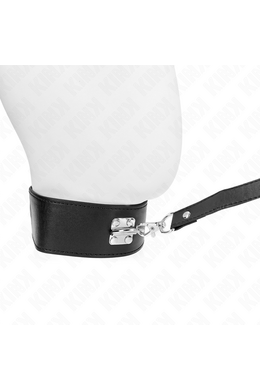Collari e Collari con Guinzaglio: Eleganza e Controllo