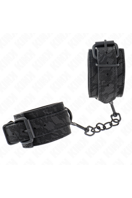 BDSM Wrist Cuffs: Style, Comfort and Control