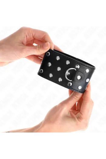 BDSM Wrist Cuffs: Style, Comfort and Control