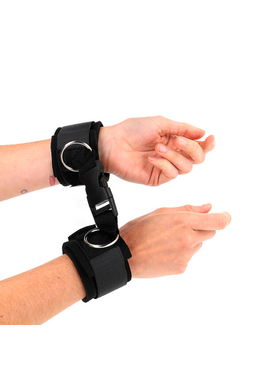 Cinturini da Polso BDSM: Stile, Comfort e Controllo