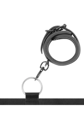 Set BDSM per il Controllo Totale: Cinture e Manette per il Gioco Sensuale