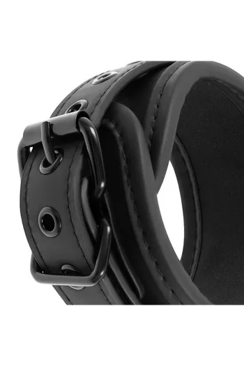 Set BDSM per il Controllo Totale: Cinture e Manette per il Gioco Sensuale