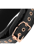 Gioco Bondage con Catena d'Argento e Pinze per Capezzoli - BEGME