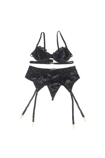 Sublime Lingerie Set: Elegance and Seduction