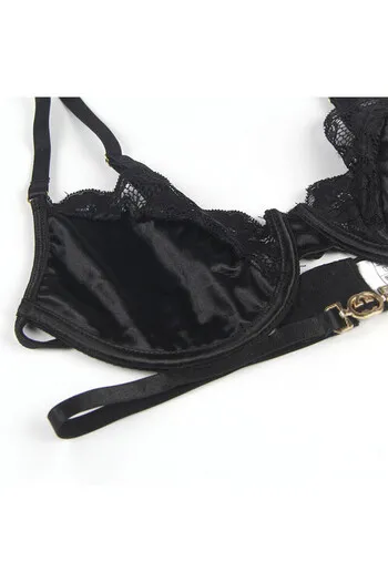 Set Lingerie Sublime: Eleganza e Seduzione