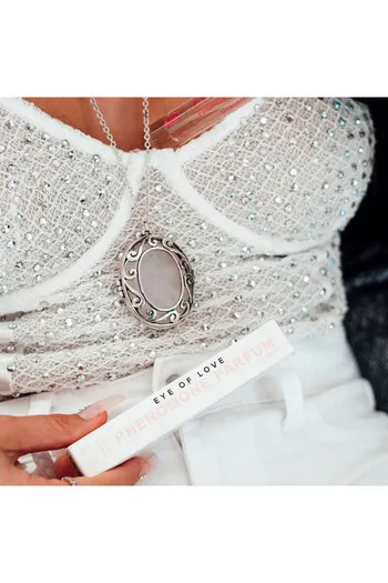 Unscented Pheromone Spray for Women - Invisible Attraction Power